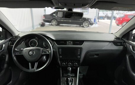 Skoda Octavia, 2018 год, 2 390 000 рублей, 11 фотография