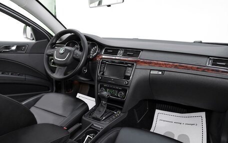 Skoda Superb III рестайлинг, 2012 год, 1 049 000 рублей, 6 фотография