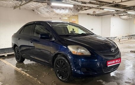 Toyota Yaris III рестайлинг, 2007 год, 630 000 рублей, 1 фотография