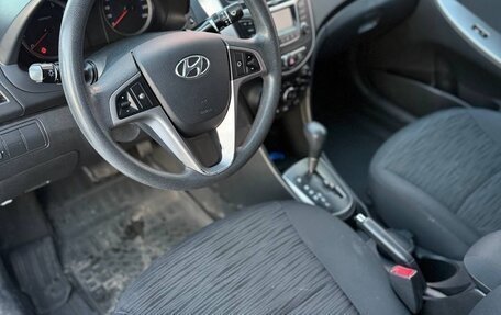 Hyundai Solaris II рестайлинг, 2015 год, 965 000 рублей, 3 фотография