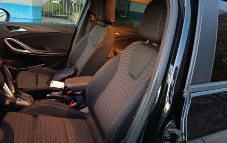 Opel Astra J, 2017 год, 1 299 000 рублей, 3 фотография