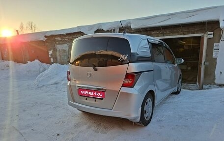 Honda Freed I, 2012 год, 1 030 000 рублей, 24 фотография