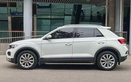 Volkswagen T-Roc I, 2021 год, 1 770 000 рублей, 6 фотография