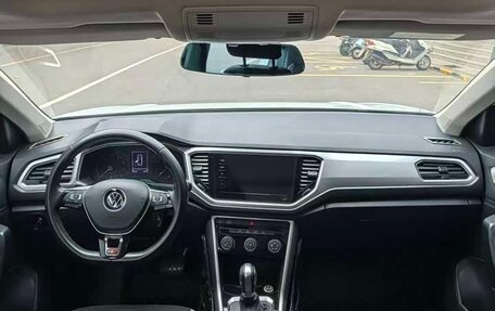 Volkswagen T-Roc I, 2021 год, 1 770 000 рублей, 8 фотография