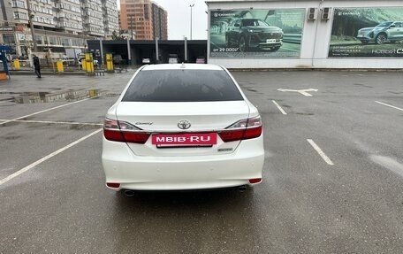 Toyota Camry, 2017 год, 1 900 000 рублей, 4 фотография