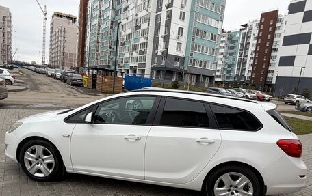 Opel Astra J, 2011 год, 670 000 рублей, 8 фотография