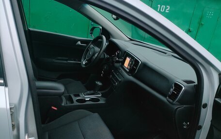 KIA Sportage IV рестайлинг, 2017 год, 1 900 000 рублей, 13 фотография