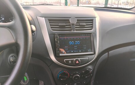 Hyundai Solaris II рестайлинг, 2014 год, 785 000 рублей, 11 фотография