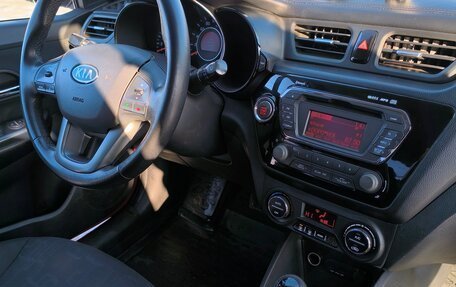 KIA Rio III рестайлинг, 2012 год, 850 000 рублей, 12 фотография