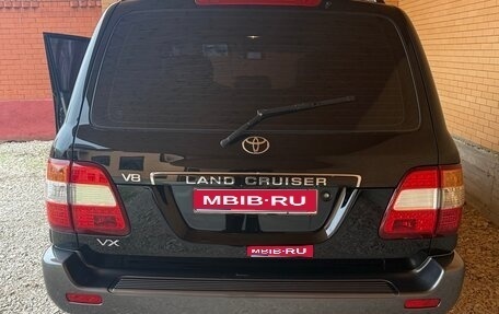 Toyota Land Cruiser 100 рестайлинг 2, 2006 год, 2 200 000 рублей, 1 фотография