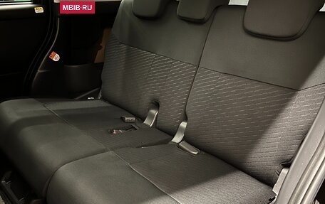 Toyota Roomy I, 2018 год, 1 100 000 рублей, 18 фотография