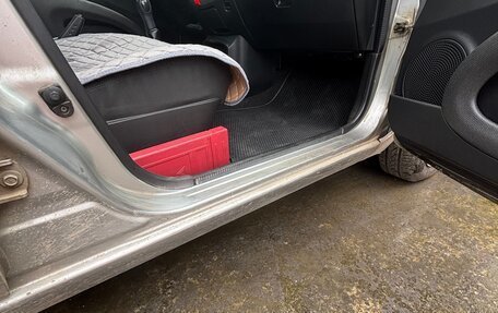 Nissan Micra III, 2005 год, 330 000 рублей, 14 фотография