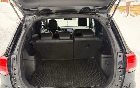 Mitsubishi Outlander III рестайлинг 3, 2021 год, 2 780 000 рублей, 5 фотография