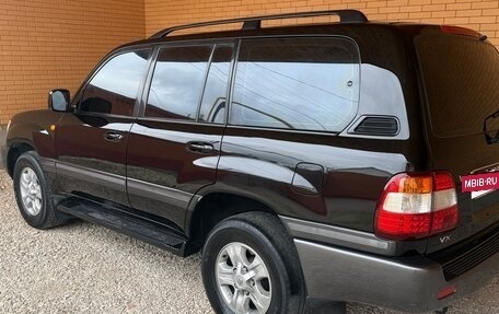 Toyota Land Cruiser 100 рестайлинг 2, 2006 год, 2 200 000 рублей, 2 фотография