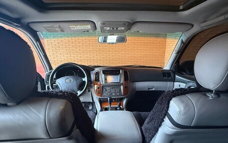 Toyota Land Cruiser 100 рестайлинг 2, 2006 год, 2 200 000 рублей, 4 фотография