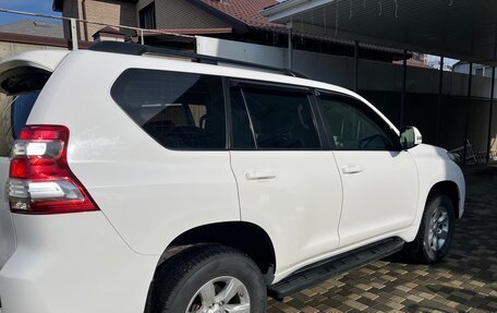 Toyota Land Cruiser Prado 150 рестайлинг 2, 2014 год, 3 700 000 рублей, 5 фотография