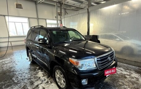Toyota Land Cruiser 200, 2012 год, 2 600 000 рублей, 2 фотография