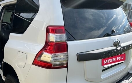 Toyota Land Cruiser Prado 150 рестайлинг 2, 2014 год, 3 700 000 рублей, 2 фотография