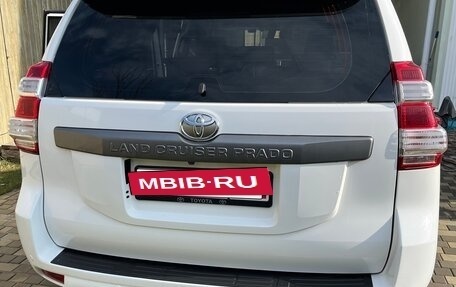 Toyota Land Cruiser Prado 150 рестайлинг 2, 2014 год, 3 700 000 рублей, 4 фотография