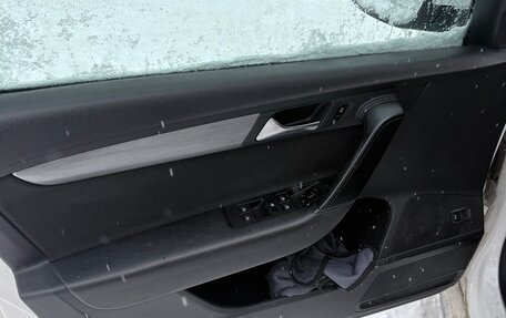 Volkswagen Passat B7, 2011 год, 1 000 000 рублей, 16 фотография