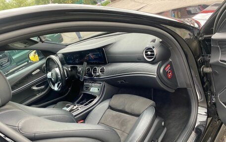 Mercedes-Benz E-Класс, 2020 год, 2 300 000 рублей, 6 фотография