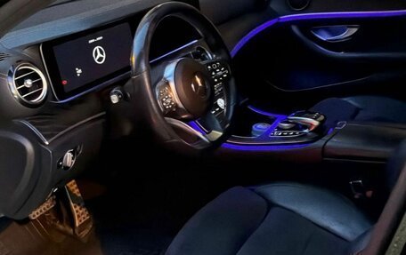 Mercedes-Benz E-Класс, 2020 год, 2 300 000 рублей, 9 фотография