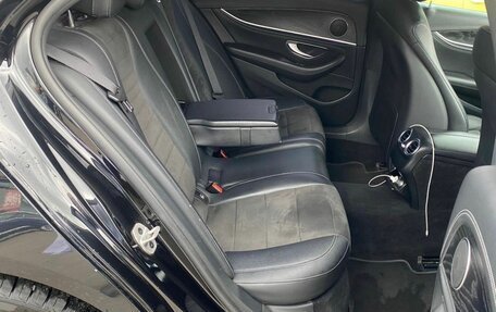 Mercedes-Benz E-Класс, 2020 год, 2 300 000 рублей, 8 фотография