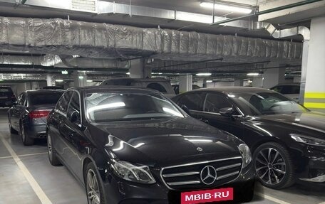 Mercedes-Benz E-Класс, 2020 год, 2 300 000 рублей, 7 фотография