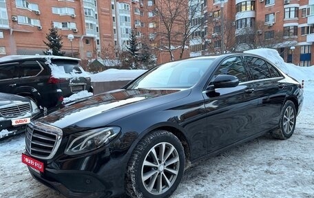 Mercedes-Benz E-Класс, 2016 год, 2 350 000 рублей, 3 фотография