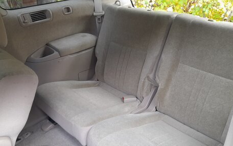 Toyota Gaia, 2002 год, 750 000 рублей, 8 фотография