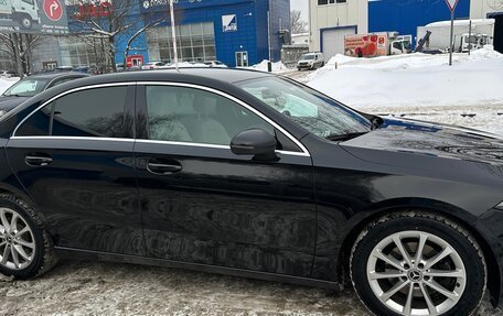 Mercedes-Benz A-Класс, 2020 год, 2 800 000 рублей, 2 фотография