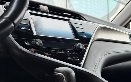 Toyota Camry, 2018 год, 2 443 000 рублей, 11 фотография