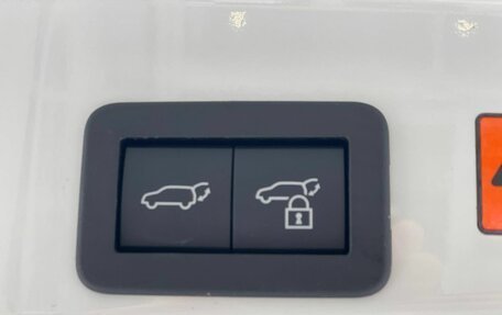 Toyota RAV4, 2025 год, 4 790 000 рублей, 25 фотография