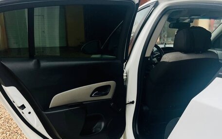 Chevrolet Cruze II, 2012 год, 800 000 рублей, 3 фотография