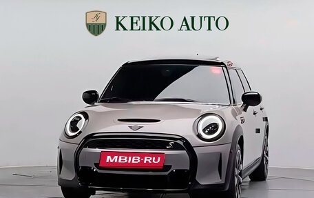 MINI Hatch, 2022 год, 3 985 000 рублей, 18 фотография