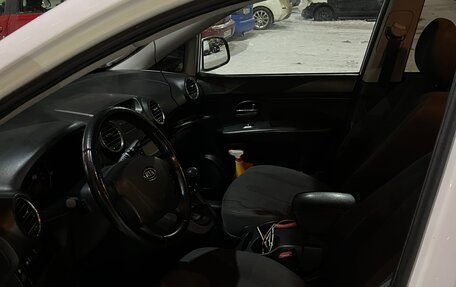 KIA Carens III (RP), 2011 год, 750 000 рублей, 11 фотография