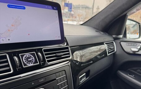 Mercedes-Benz GLS, 2017 год, 5 000 000 рублей, 24 фотография