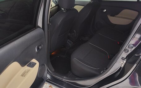 Renault Logan II, 2016 год, 790 000 рублей, 16 фотография