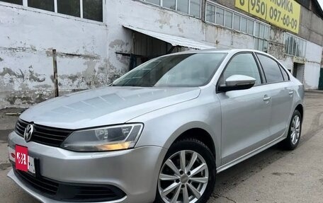 Volkswagen Jetta VI, 2013 год, 1 100 000 рублей, 3 фотография