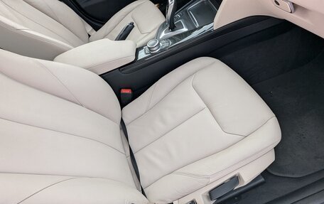 BMW 3 серия, 2018 год, 2 990 000 рублей, 13 фотография