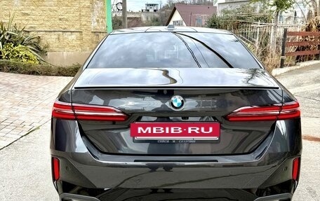 BMW 5 серия, 2023 год, 6 910 000 рублей, 4 фотография