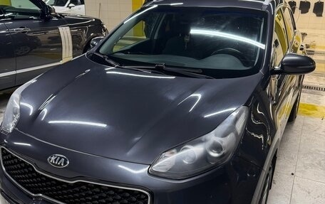 KIA Sportage IV рестайлинг, 2018 год, 2 000 000 рублей, 3 фотография