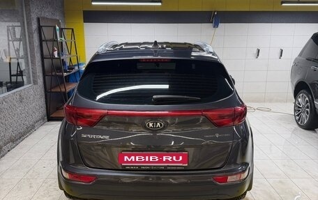 KIA Sportage IV рестайлинг, 2018 год, 2 000 000 рублей, 9 фотография