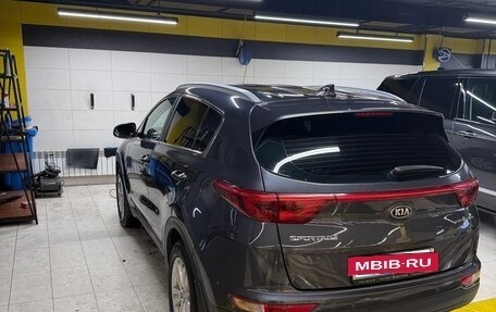 KIA Sportage IV рестайлинг, 2018 год, 2 000 000 рублей, 8 фотография