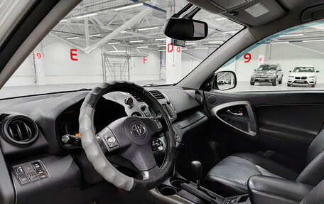 Toyota RAV4, 2010 год, 1 550 000 рублей, 20 фотография