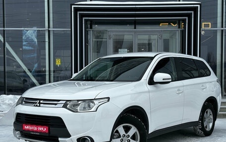 Mitsubishi Outlander III рестайлинг 3, 2014 год, 1 630 000 рублей, 1 фотография