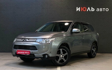Mitsubishi Outlander III рестайлинг 3, 2012 год, 1 379 000 рублей, 1 фотография