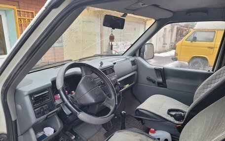 Volkswagen Transporter T4, 1995 год, 550 000 рублей, 2 фотография