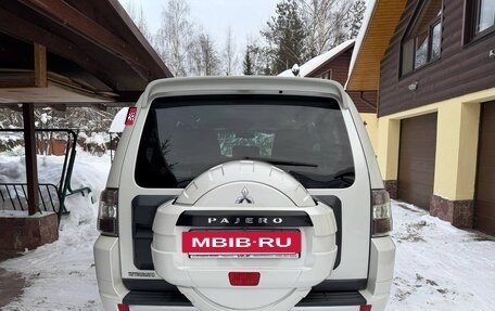 Mitsubishi Pajero IV, 2013 год, 2 100 000 рублей, 10 фотография
