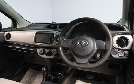 Toyota Vitz, 2011 год, 599 000 рублей, 9 фотография